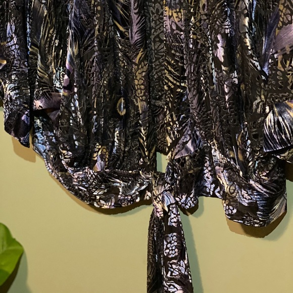 Suede iridescent knot top - Picture 6 of 11